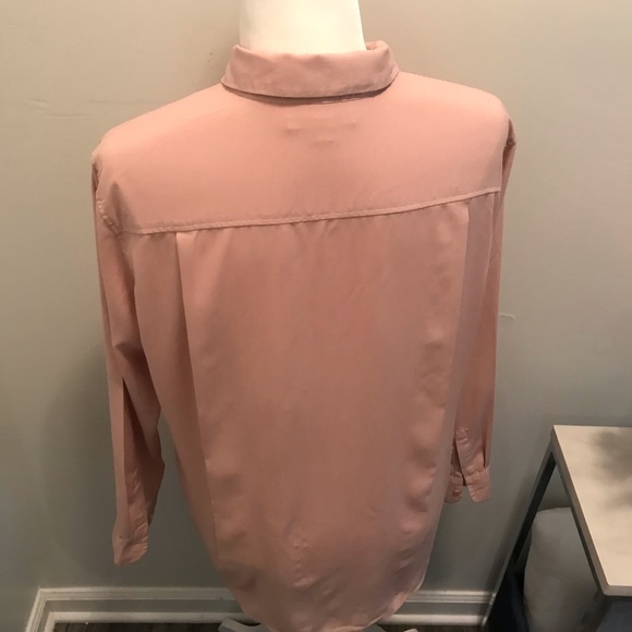 Uniqlo button blouse - Picture 9 of 11